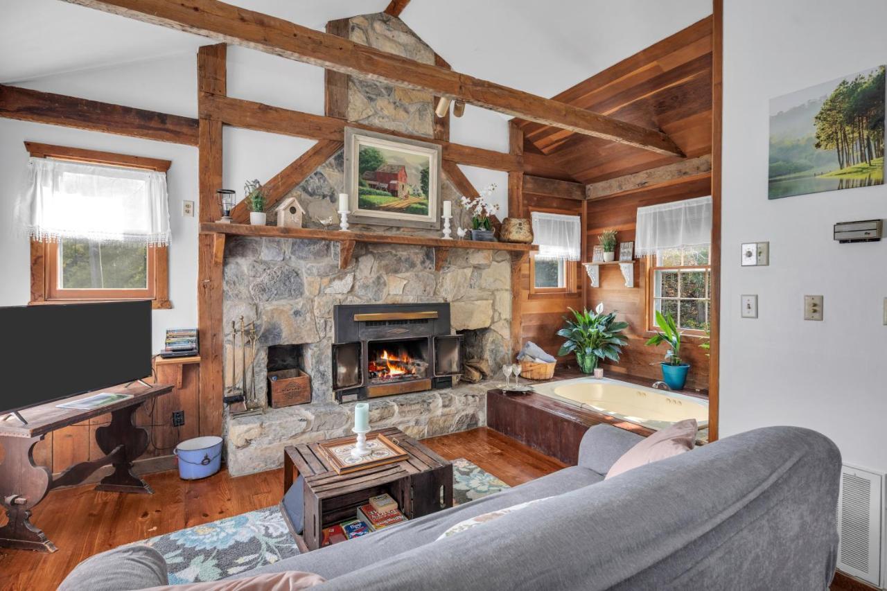 Osceola Mill Dining & Lodging Steeles Tavern ภายนอก รูปภาพ